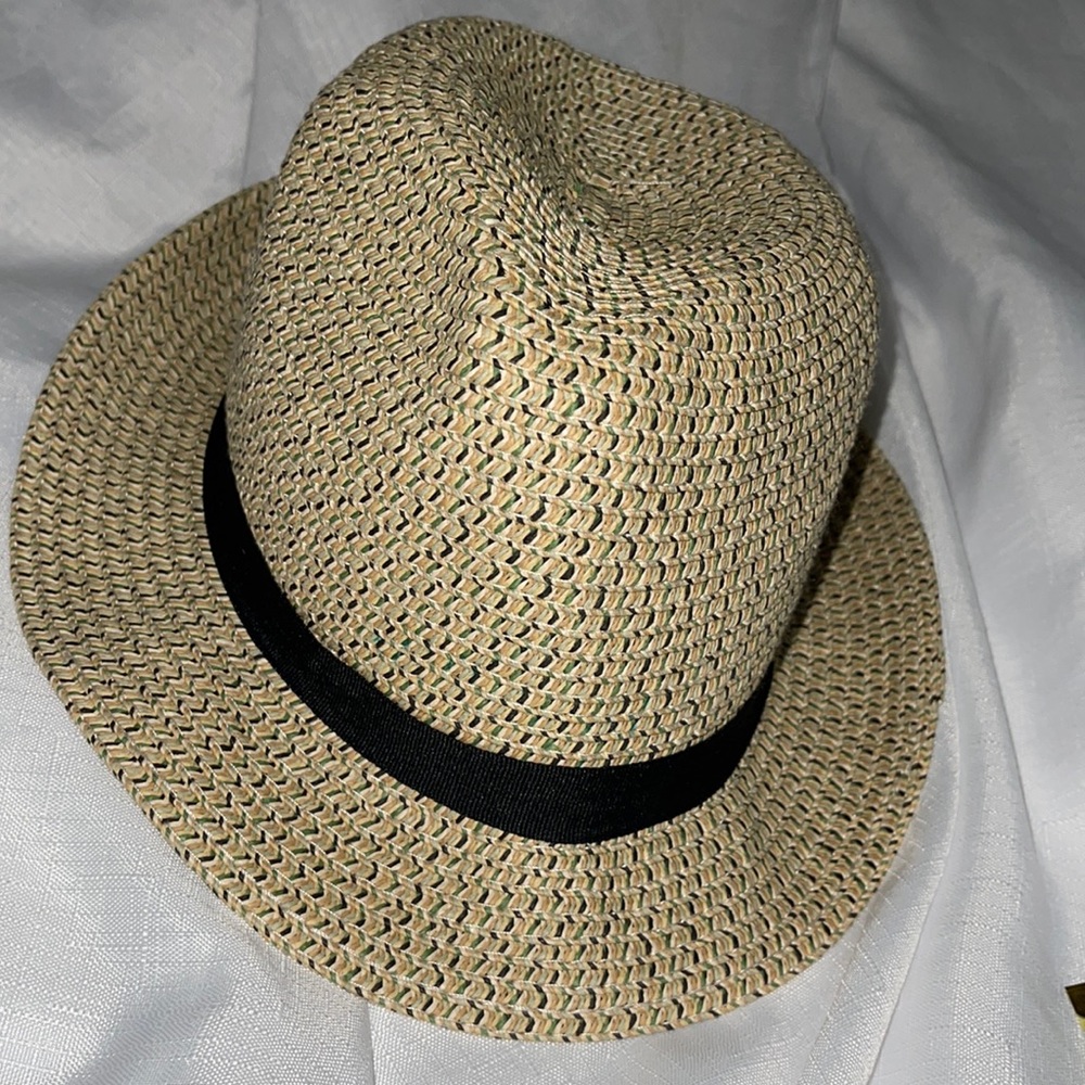 Ladies Hat with a black ribbon